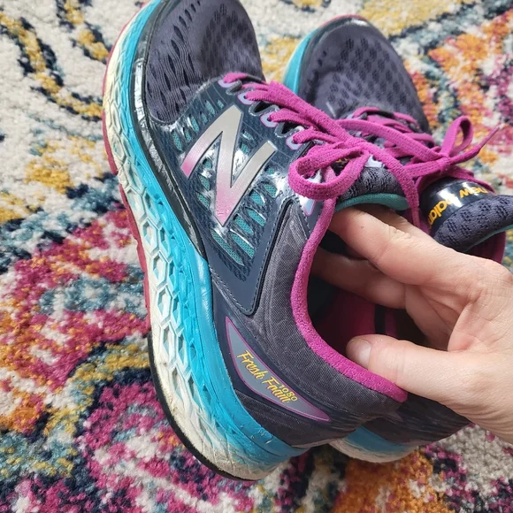 New Balance 1080 fresh foam sz 10.5 women's pink blue - Picture 5 of 13